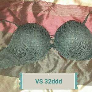 VS Bra